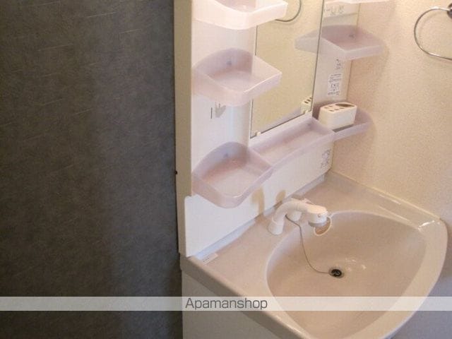グリーンコート岩出 A棟の内装写真