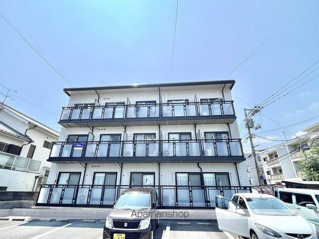 グランディ楽々園の外観写真