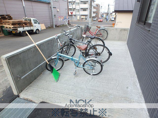 BASE TEYNEの外観写真