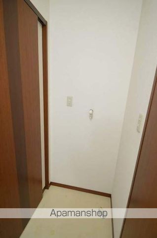 NEOクラレッドシティ B棟の内装写真