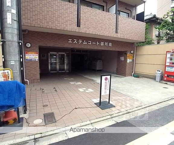 エステムコート御所南の玄関写真