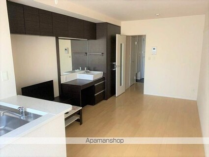 レオネクストグリーンガーデン[1R/26.5m2]のリビング・居間1