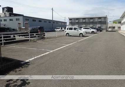 レオパレス泉１[1K/26.08m2]の駐車場1