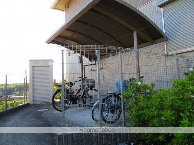 フロラシオン 西館の玄関写真