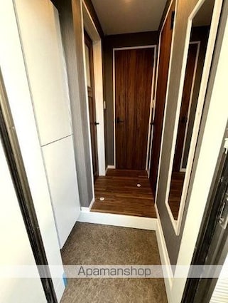 Ｔ＇Ｓ　ＡＢＢＹ[1LDK/27.36m2]の玄関