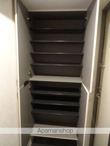 MODENA医大前の内装写真