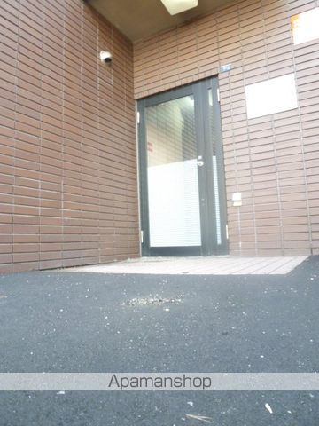 ラ・ポムパーク平岸の玄関写真
