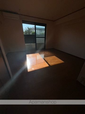AZUR羽衣の内装写真