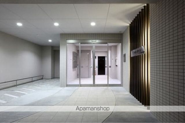 QUEENRICH新屋敷の玄関写真