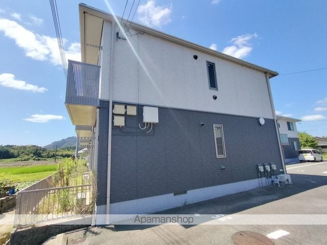 メルカート E棟の外観写真
