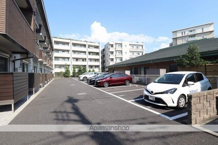 クレイノＫＥＥＰ　ＮＥＸＴⅠ[1R/26.66m2]の駐車場2