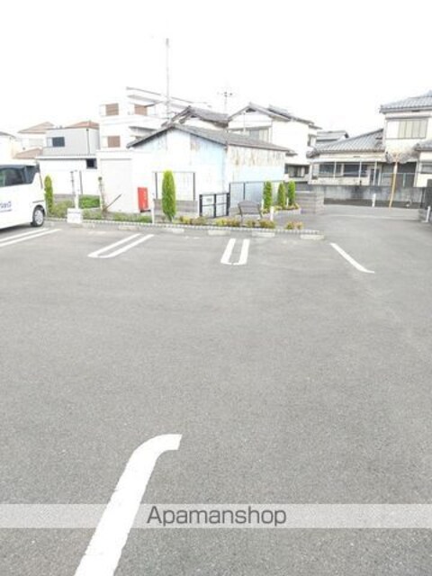 シエン　ノワール[2LDK/57.48m2]の駐車場