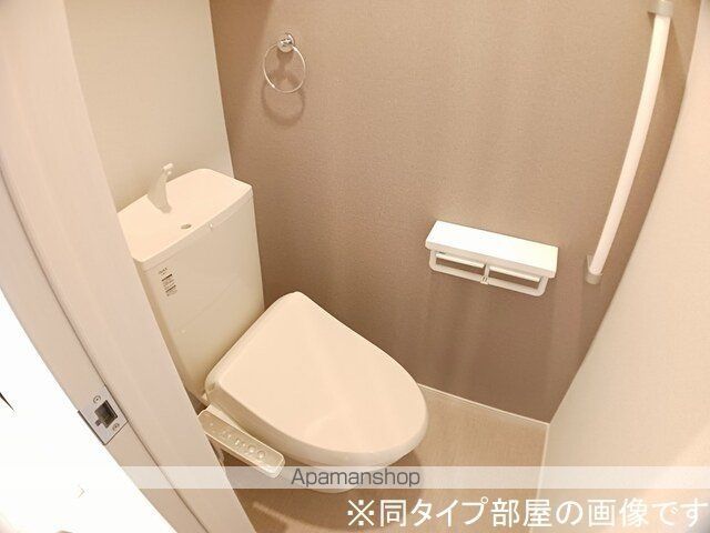 メゾンラテ稲葉[1LDK/51.09m2]のトイレ