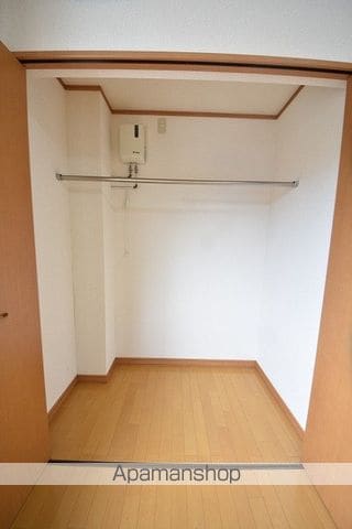 札幌市北区 2階建 築56年の内装写真