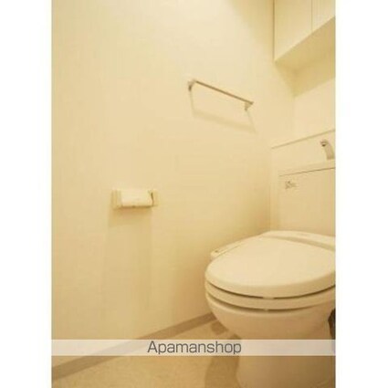 東京都新宿区市谷本村町[1DK/30.09m2]のトイレ