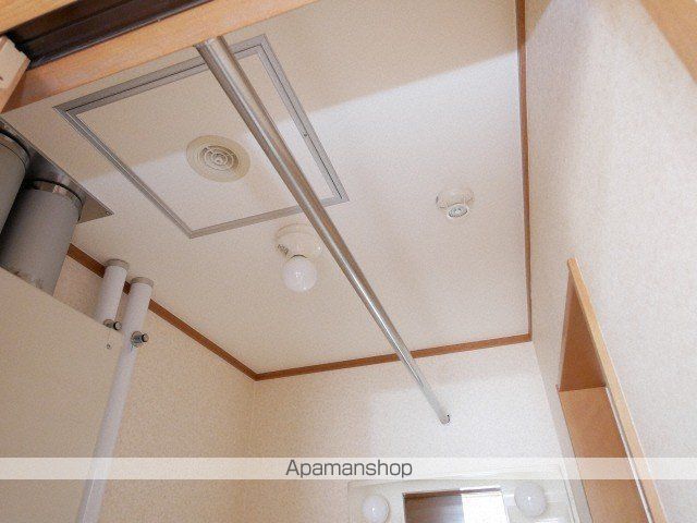 ツインメイプルB棟の内装写真