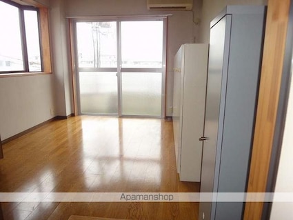 ピュアコート高須[1R/15m2]のリビング・居間