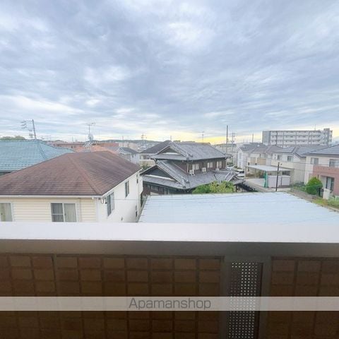 タクティスの内装写真