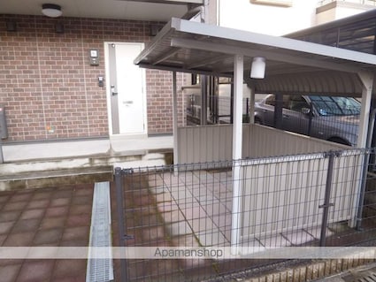 パリオ菅沼　Ｂ棟[1K/26.52m2]の駐車場1