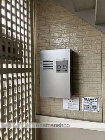 アプロス三ツ郷屋の玄関写真