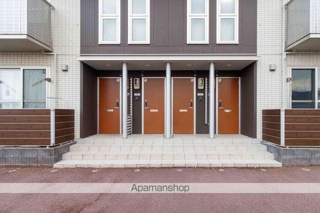 DーROOM小矢部 A棟の玄関写真