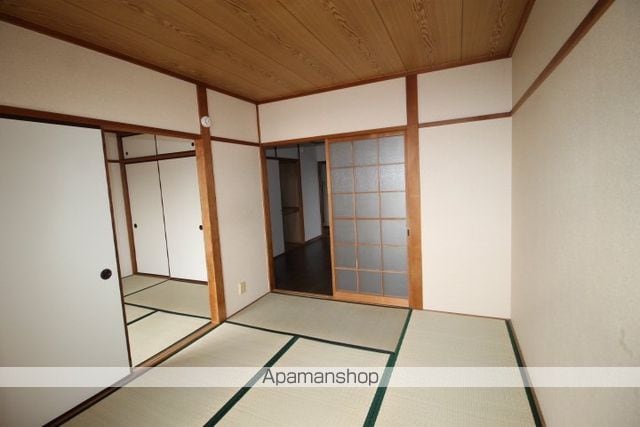 愛清ハイツの内装写真