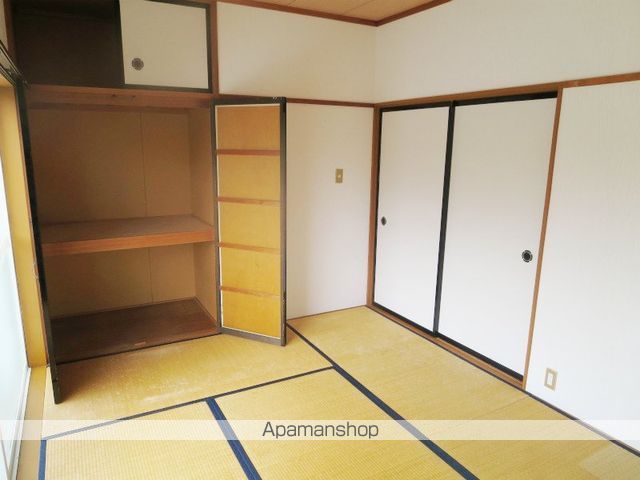 ルーミー甲府33号館の内装写真