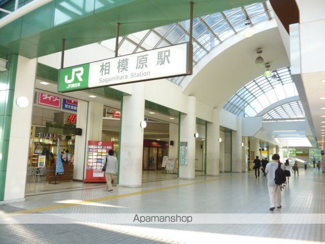 レジデンス・ハラIIIの玄関写真