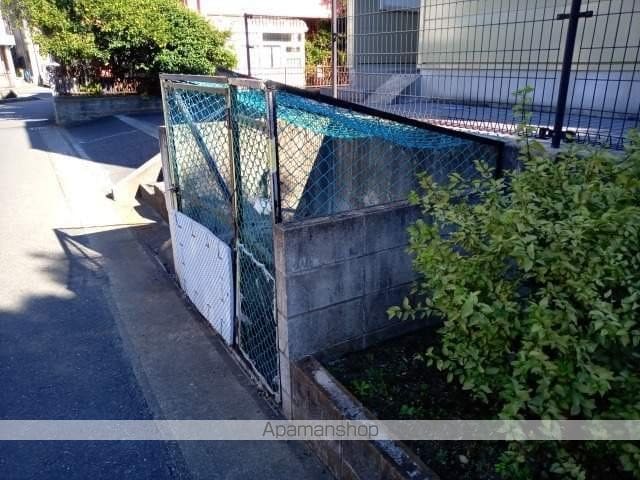 レオパレス宮ノ下の玄関写真