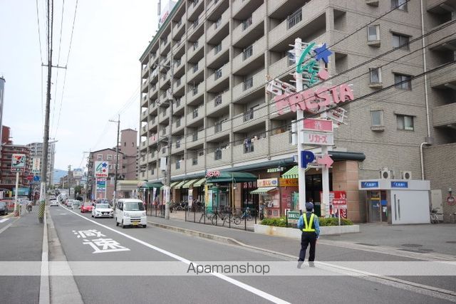 リリーズ Bの周辺写真
