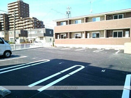 メゾンクレア[1R/34.15m2]の駐車場2