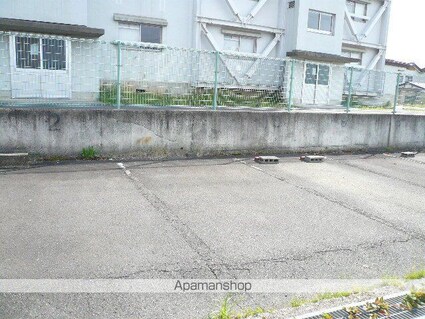 ビレッジハウス小山２号棟[2K/33.09m2]の駐車場1