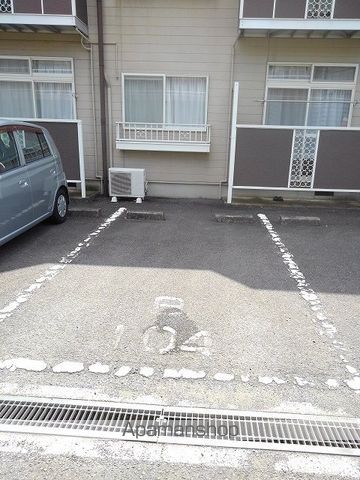 エルディム西本Bの玄関写真
