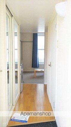 レオパレスカウベルⅡ[1K/19.87m2]の玄関