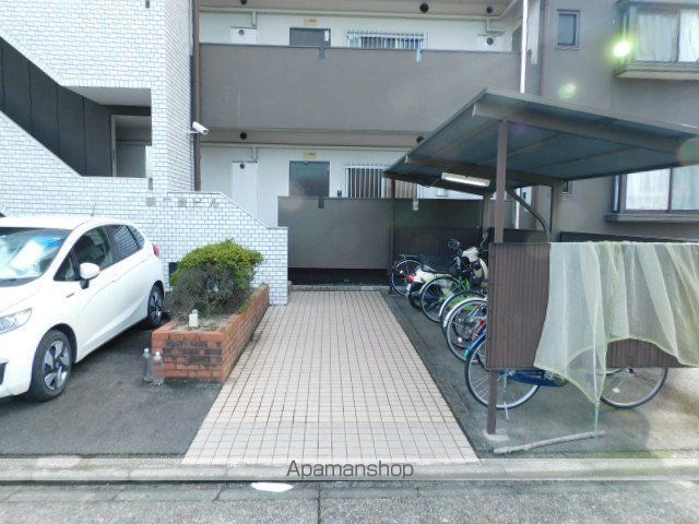 第二森ビルの玄関写真