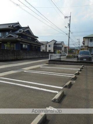 ベラフィオーレ[2DK/44.7m2]の駐車場1