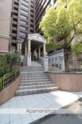 アルファステイツ岡山駅前の玄関写真