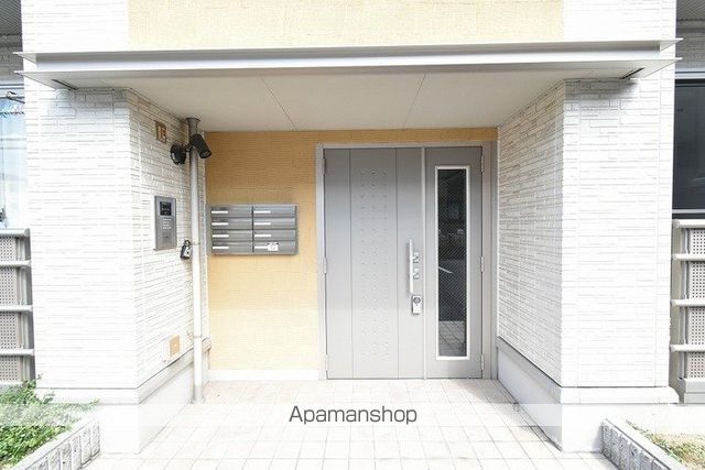 レセンテ林の玄関写真