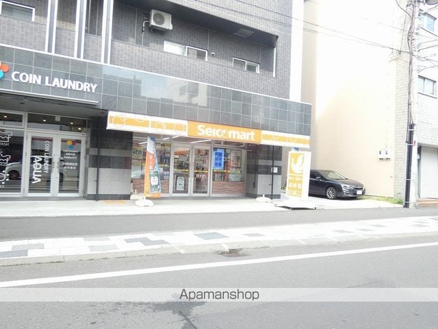 ヒルズ本通の周辺写真