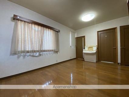 新田塚２丁目貸家[4LDK/239.14m2]の内装