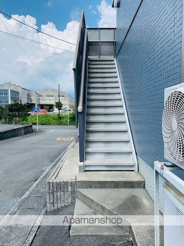 エバンス中里の玄関写真