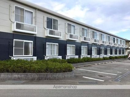 レオパレスしおかぜ[1K/26.08m2]の駐車場1