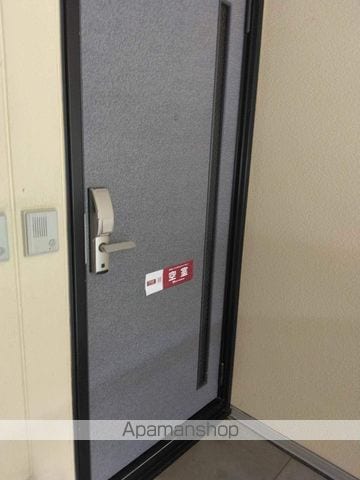 サイレントヒルズBの玄関写真