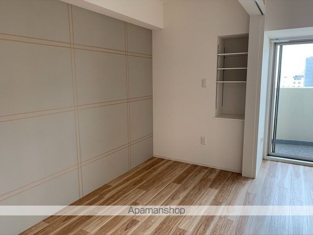 セレニテ堺筋本町プリエの内装写真