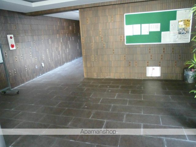 エスト堺グランディールの玄関写真