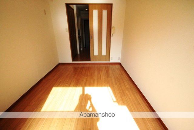 エクセレント上新10の内装写真