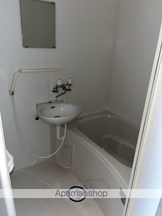 ハートランドながる[1R/18m2]のバス