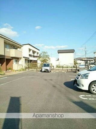 ジョア[2LDK/54.85m2]の駐車場1