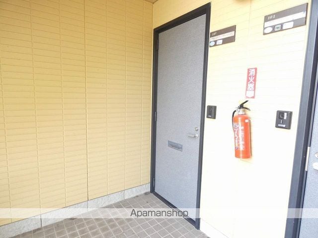 シャロームIIの玄関写真