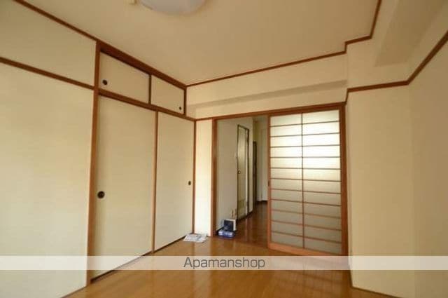 和秀舟入本町ビルの内装写真